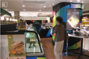 情熱ロール 店内　BEFORE