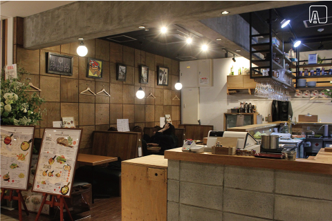 モツビストロ 天神ホルモン 内観　AFTER