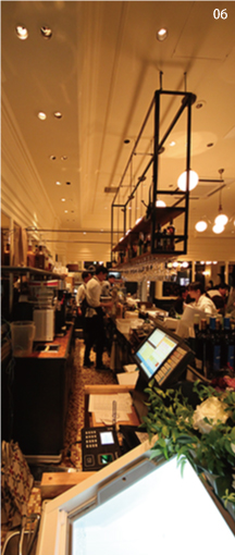 06 >COMATSU premier　店舗写真