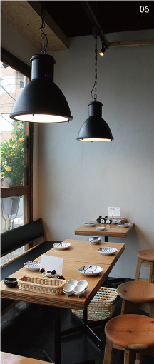 06 >ROJIURA BAKERY CAFE　店舗写真