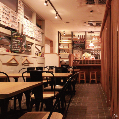 05 >地下のニューコマツ　店舗写真