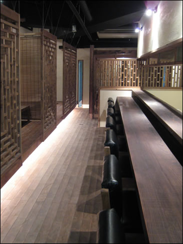 旬鮨季酒　赤石 店内カウンター席と座敷席