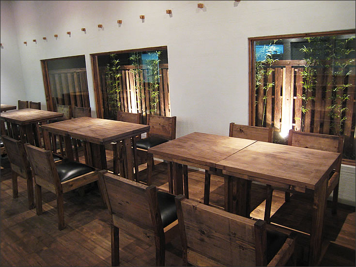 結びの架け橋テーブル席2