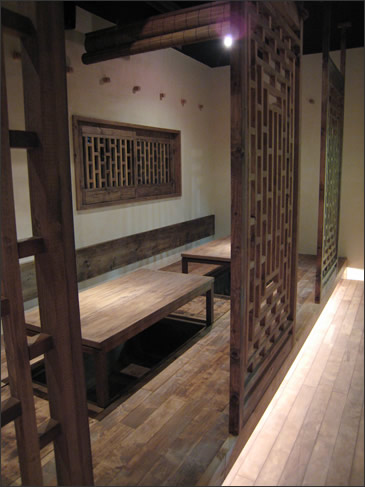 結びの架け橋回廊と半個室席