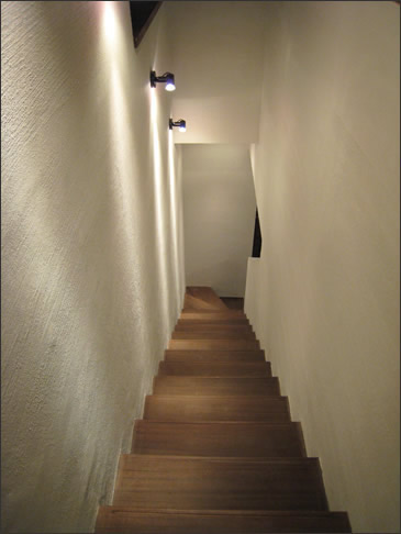 結びの架け橋階段