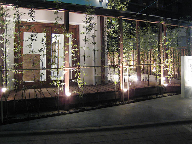 結びの架け橋外観