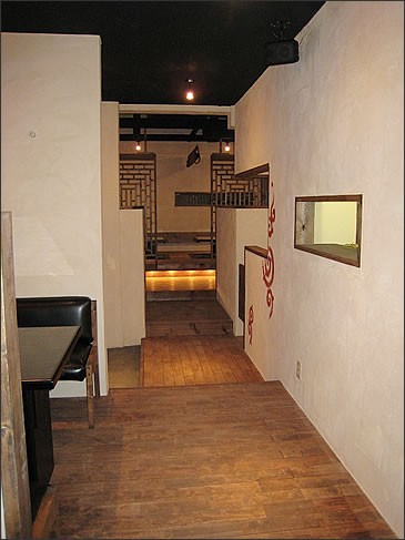 焼肉 龍王館 宗像店 店内通路