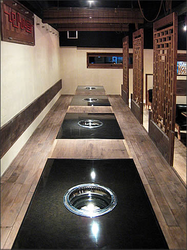 焼肉 龍王館 二日市店 店内客席ロースター